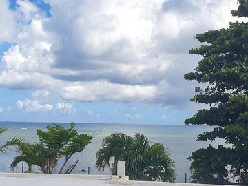 Set of 3 Waterfront Properties for Sale – Baie du Tombeau