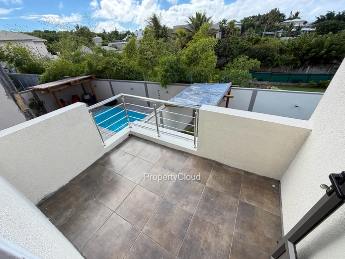 À Louer | Villa De 4 Chambres | Calodyne