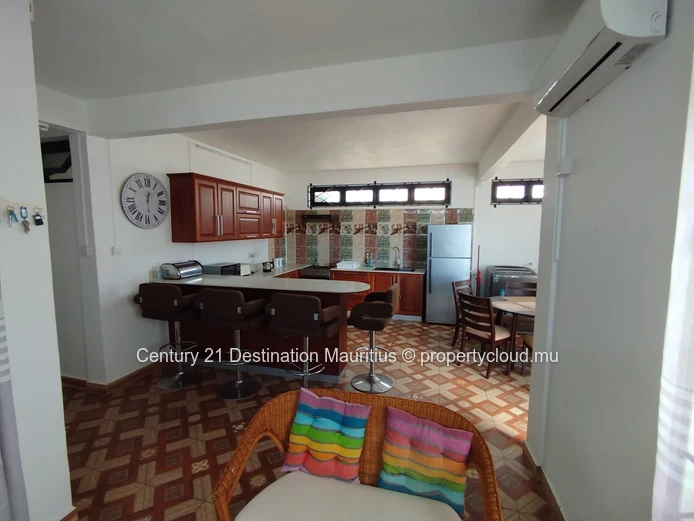 Grand Baie : 2 Appartements De 3 Chambres À Deux Pas De La Plager