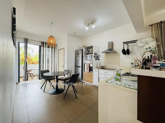 Élégant Appartement Rez-de-Jardin 2,5 Chambres avec Jardin Privatif – Azuri 
