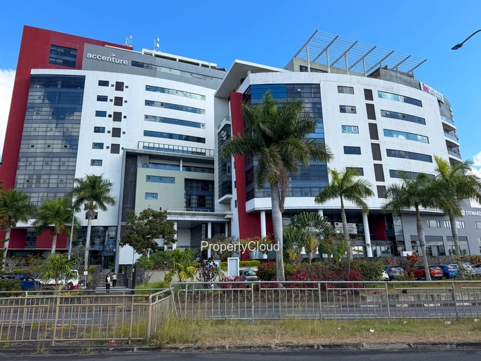430 Sqm Office For Rent, Nexteracom Tower 3, Ebène Cybercity