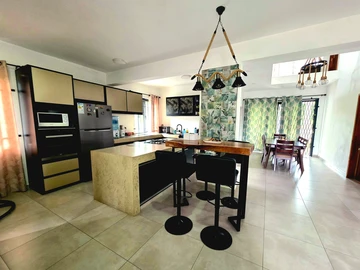 4 Bedroom Villa