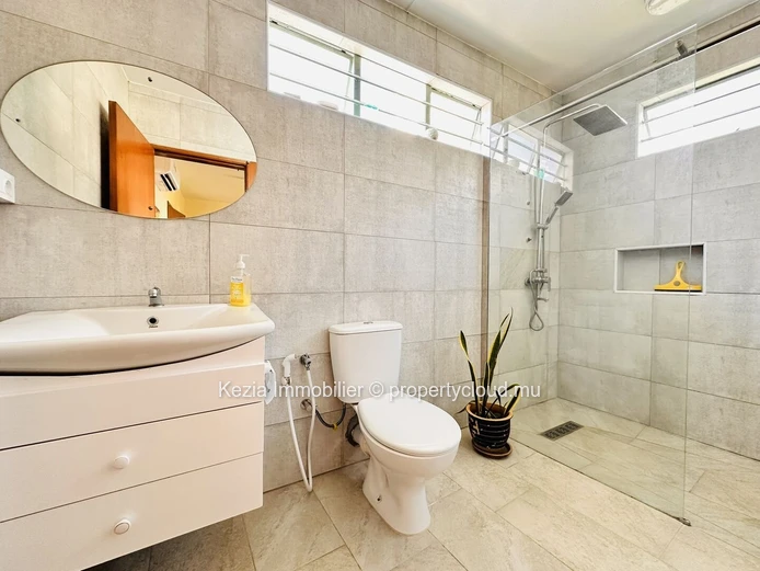 A Duplex With A Tiny House Vibe, Just A Stone's Throw From The Beach