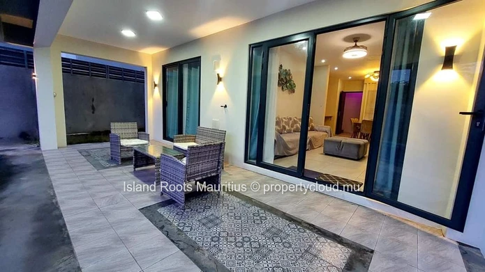 Beautiful villa for holiday rental, located in Pereybère