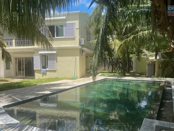 6 Bedroom Villa