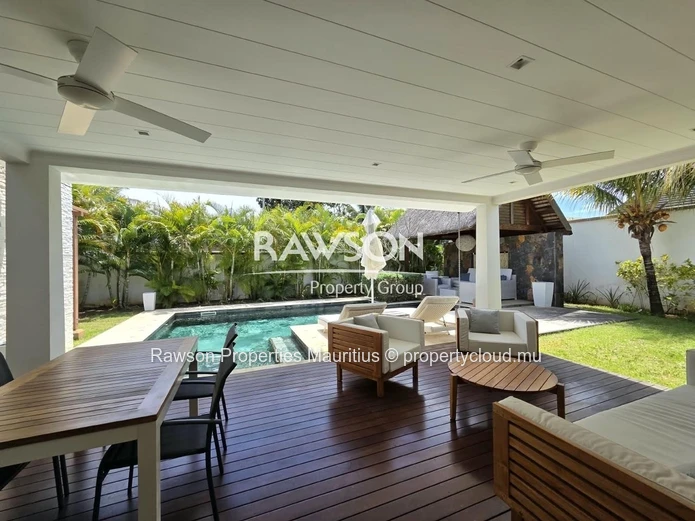 Villa 3 Chambres | Piscine | Accessible Aux Étrangers | Le Clos Du Littoral | Grand Baie | 880 000 Usd