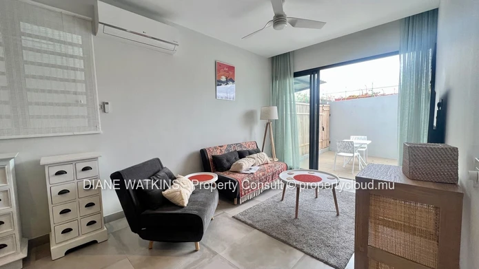 Modern 1-Bedroom Studio Apartment for Rent in Tamarin