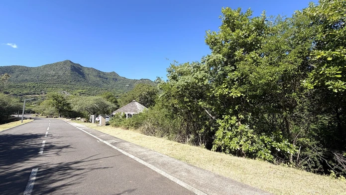 Terrain résidentiel exclusif à vendre avec une vue sublime sur la Montagne