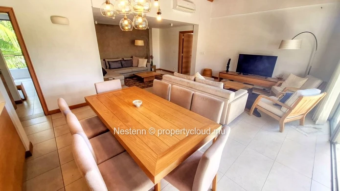 2-bed penthouse in a prestigious parc