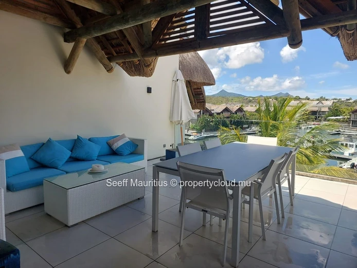 Penthouse de luxe au bord de l'eau