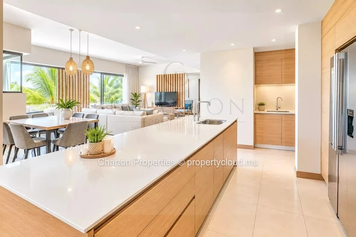 Exceptional 3-bedroom penthouse on the top floor, with golf view in the heart of Mont Choisy