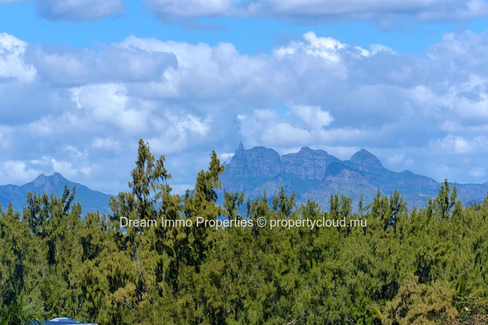 Appartement Neuf Avec Toit Terrasse Prive Vue Mer A Pointe  Aux Canonniers - Ile Maurice