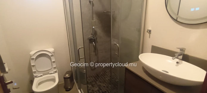 Flic en Flac Green Creek fully furnished modern 3 bedrooms flat. Ground floor. Terrace. Private parking. Shared swimm... (Sole Mandate)