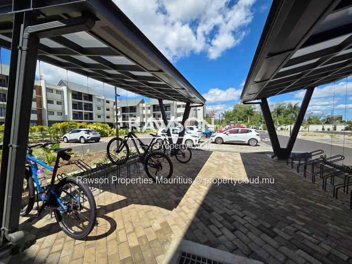 2 Bedroom Apartment | 2 Bathrooms | Pool | Shops | Medical Centre | Padel | School | Beau Plan