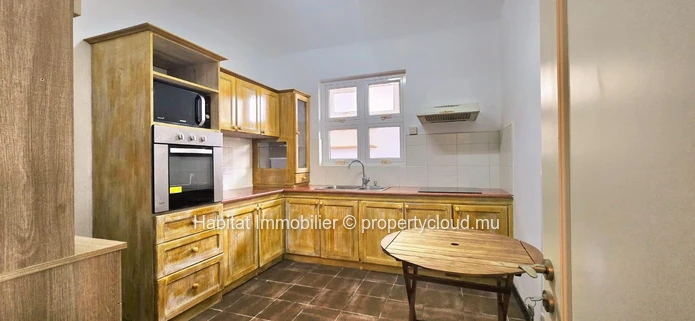 To rent: Apartment of 146 m² in Floréal