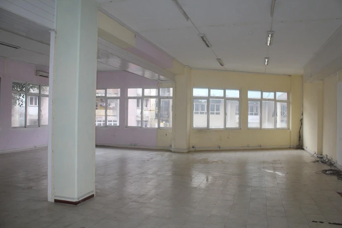 A VENDRE - Local commercial de 208 m2 à Quatre Bornes