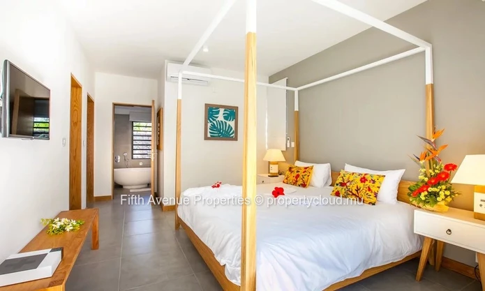 BLACK RIVER - Stunning 214 m² Villa in an Exclusive Gated Community - 3 bedrooms