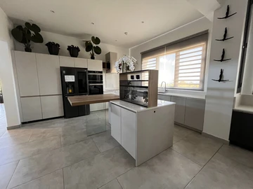 4 Bedroom Apartment