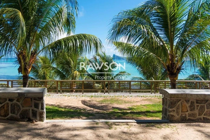Penthouse De 2 Chambres À Deux Pas De La Plage | Bain Boeuf | Mur 45 000/Mois