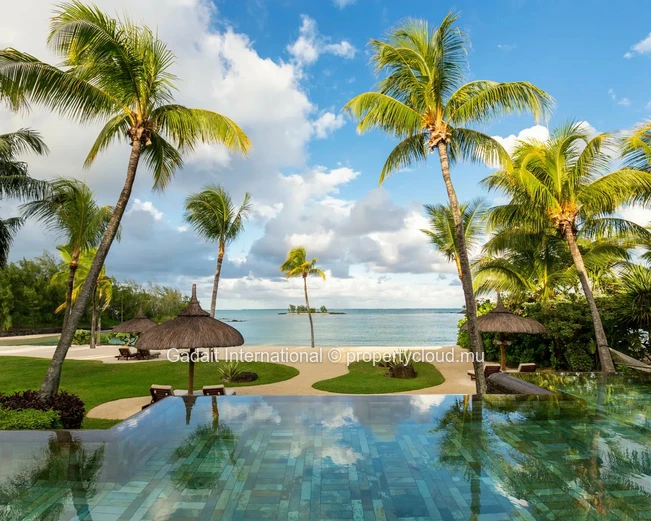 Villa de luxe en bord de mer à vendre | Plage privée et vues sur l'Océan Indien