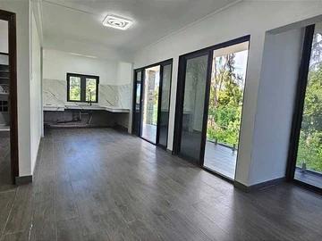 7 Bedroom House