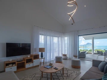 5 Bedroom Villa