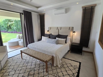 5 Bedroom Villa