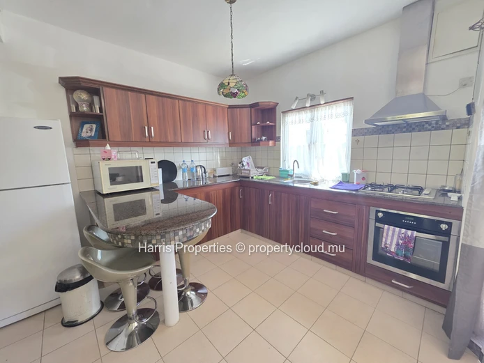 À louer : Duplex dans une résidence sécurisée à Grand Gaube