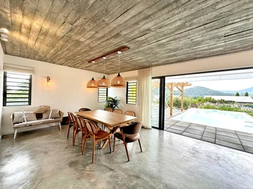 4 Bedroom Villa