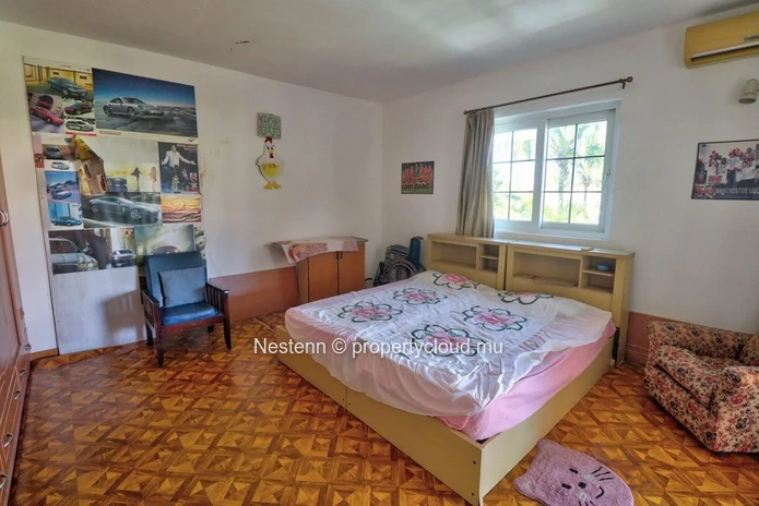 Traditional seafront villa with 3 bedrooms