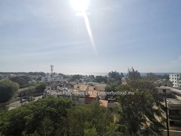 Sea view apartment | 2 bedrooms | 450m from the beach