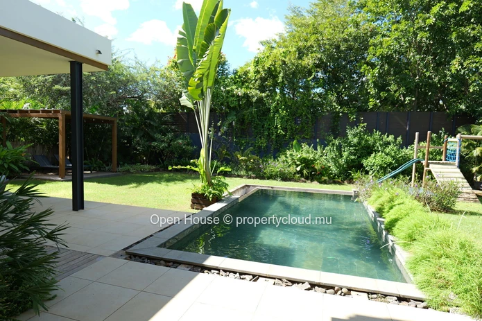 Luxury 3-Bedroom PDS Villa with Private Pool in Tamarin