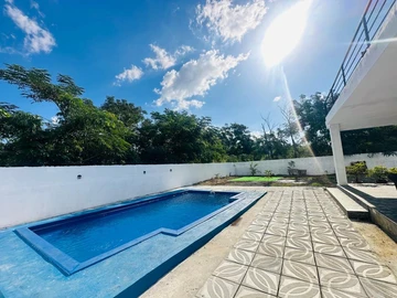 5 Bedroom Villa
