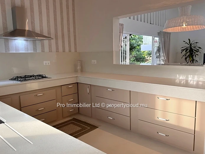 Elegant Renovated Villa for Rent , Calodyne