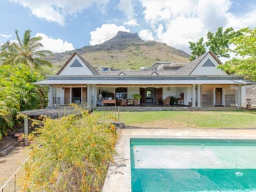 4 Bedroom Villa
