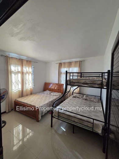 À vendre – Maison 4 chambres avec piscine, CCTV et alarme | Goodlands (Bypass)