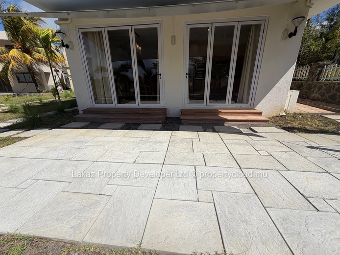 3 bedrooms apartment in Calodyne - 1 min beach