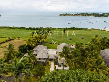 5 Bedroom Villa