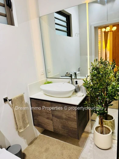 Sea view penthouse with rooftop & private pool in Flic en Flac - Mauritius