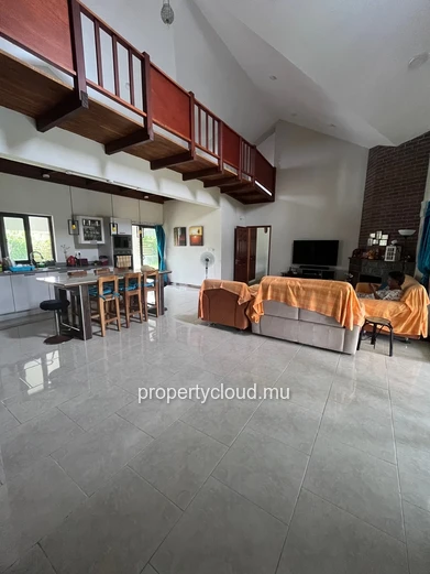 Splendide Villa Familiale - Domaine Piton - 295m² sur 1197m² de terrain Votre havre de paix vous attend au Domaine Pi...