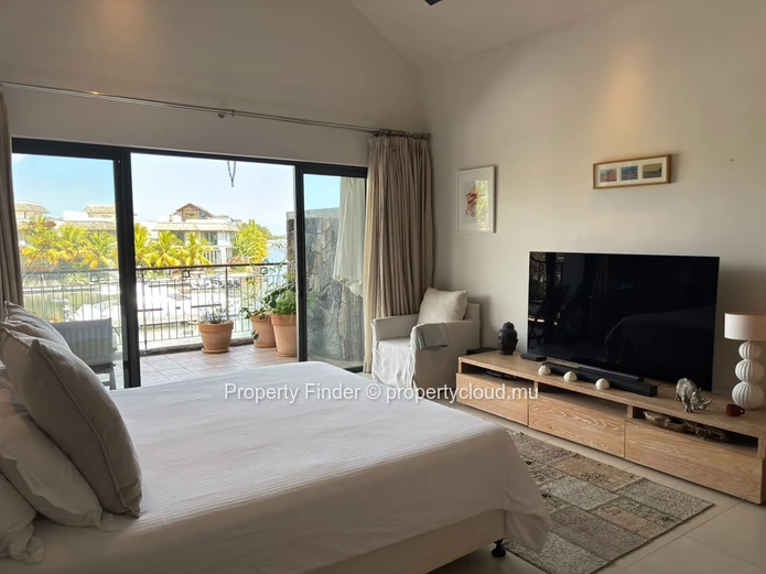 Exceptional Marina Residence – Luxury Waterfront Living in Black River