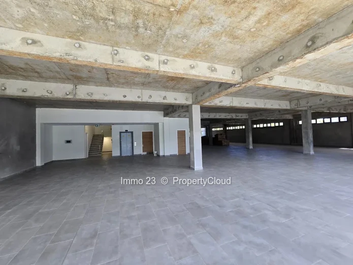 Office - 545m2 - Moka - Ref. BU92741LO
