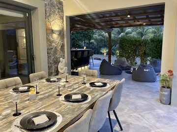8 Bedroom Villa