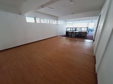 Office for rent in Quatre Bornes.