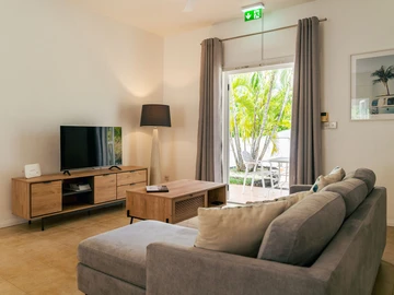 2 Bedroom Townhouse, Duplex