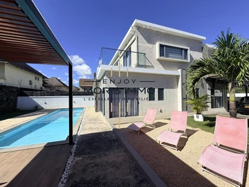 4 Bedroom Villa