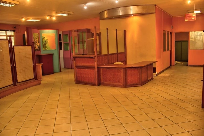 Traditional commercial premises of 290 m²