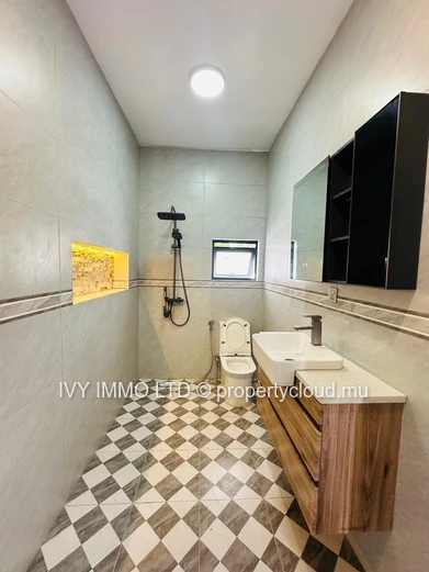 Prime Location Villa in Grand Baie – Walking Distance to La Croisette