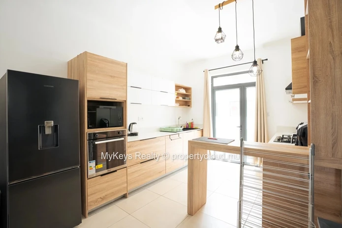 Brand New Apartment – Fully Furnished – 10-Minute Walk To The Beach