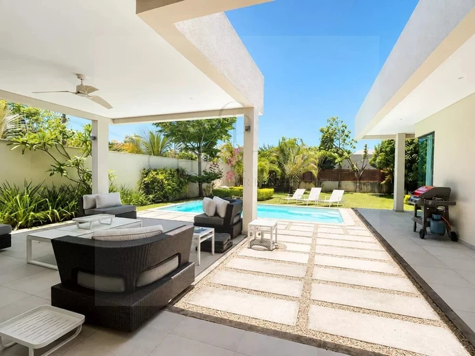Villa contemporaine de 3 chambres avec vaste jardin paysager et piscine privée au cœur du Nord de l'Île Maurice